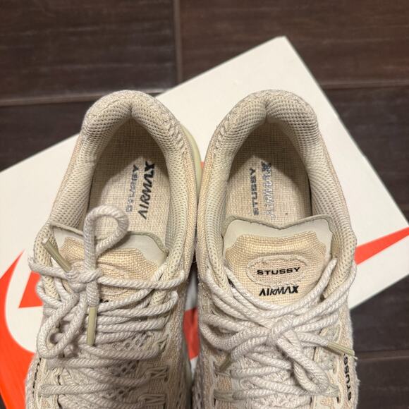 Nike Stussy Air Max 2013 Fossil Sneakers Mens Size 9 DM6447-200 With Box - Picture 3 of 10
